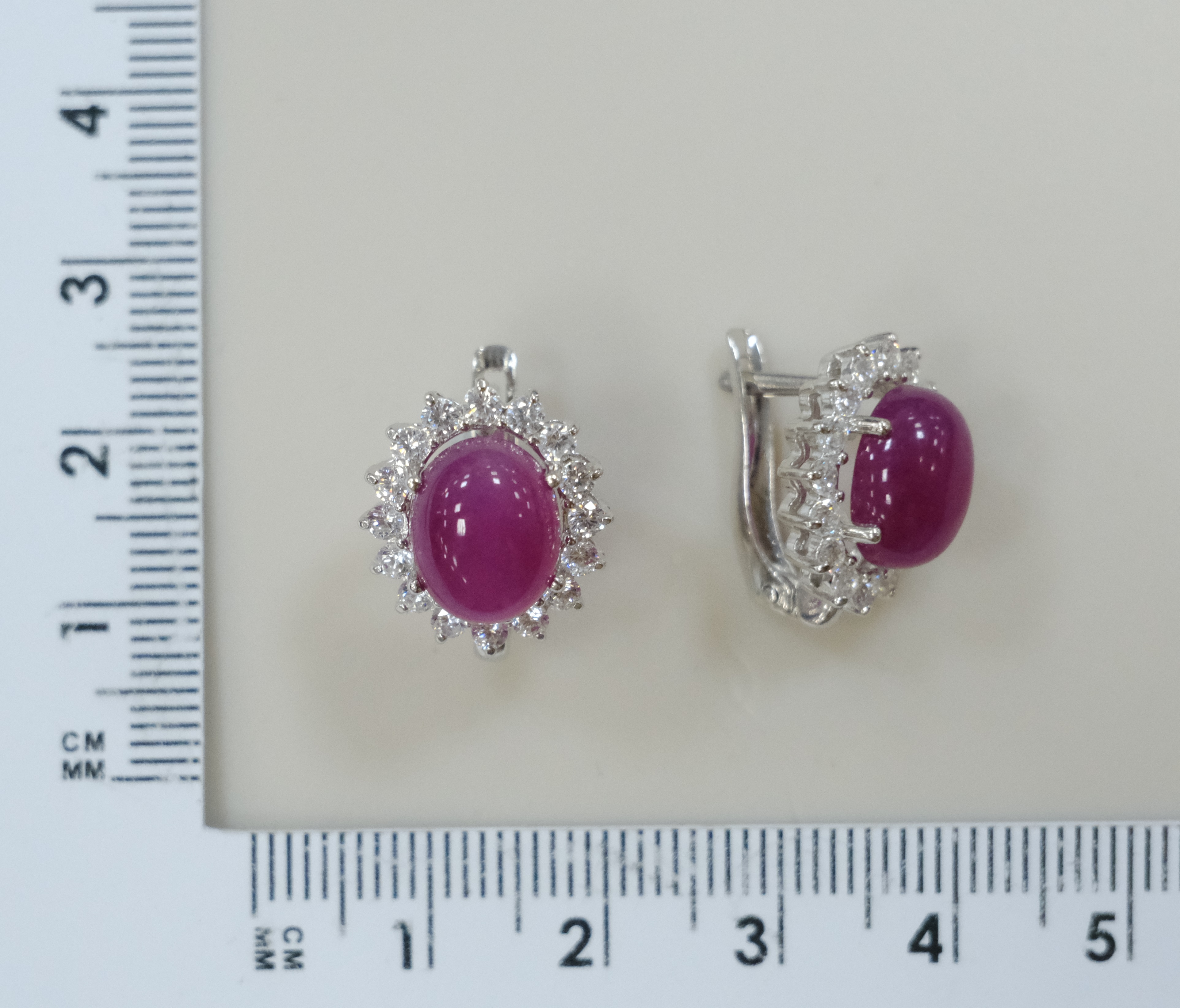 Серебряные серьги с малиновыми жадеитами